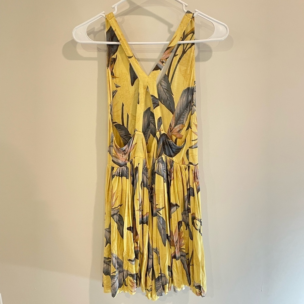 Urban Outfitters Kimchi Blue Printed Halter Romper - Picture 4 of 16